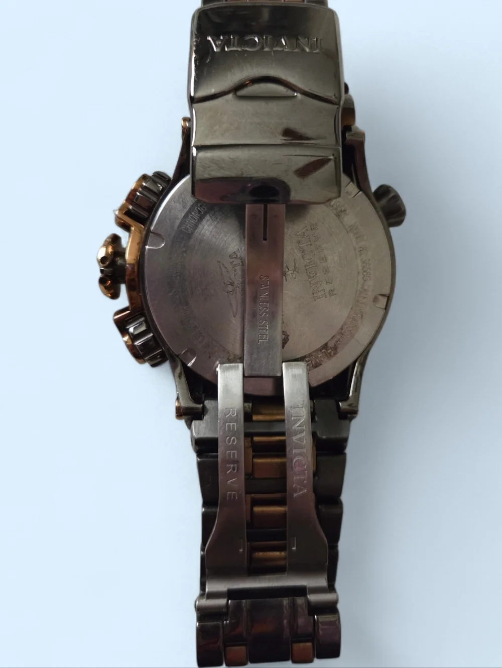 Invicta Reserve Venom Shutter Model 36585 Swiss Ronda 5050.C Quartz Chronograph - Picture 4 of 9